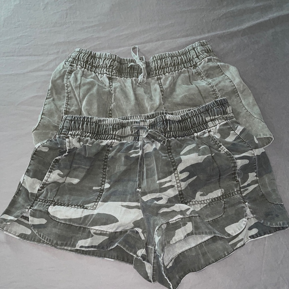 BOGO Express shorts size Small